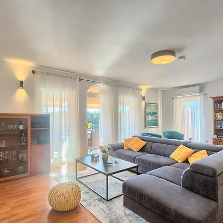 Lady Ni By Istra Vacation Villa